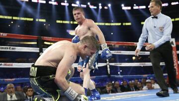 Canelo Álvarez derrotó por KO a Liam Smith en 9 rounds