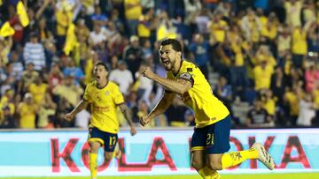 Soccer Football - Liga MX - Semi Final - Second Leg - America v Cruz Azul - Estadio Ciudad de los Deportes, Mexico City , Mexico - May 18, 2025 America's Henry Martin celebrates after scoring their first goal REUTERS/Henry Romero