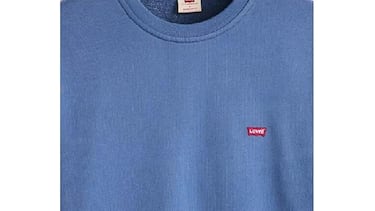 La sudadera clásica de Levi’s ‘perfecta para todo’ que está arrasando entre los hombres