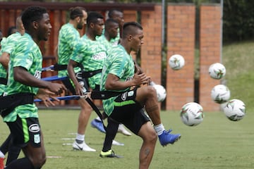 Atlético Nacional entrenó pensando en el partido frente al Independiente Medellín por la décima fecha de la Liga Águila. EL 'clásico paisa' se disputará el sábado a las 3:15 p.m. 