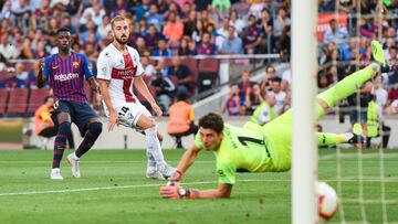 BARCELONA, SPAIN - SEPTEMBER 02: Oussame Dembele of FC Barcelona scores his team's fourth goal during the La Liga match between FC Barcelona and SD Huesca at Camp Nou on September 2, 2018 in Barcelona, Spain. (Photo by David Ramos/Getty Images)
