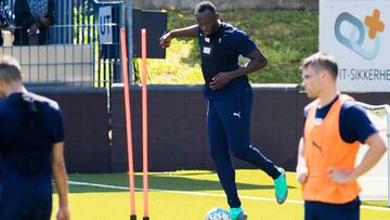 Bolt vuelve a probar en el f¨²tbol: jugar¨¢ con el Stromsgodset