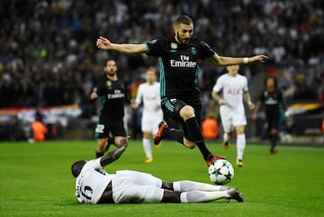 Karim Benzema y Davinson Sánchez.