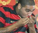 Adriano, feliz de regresar al Flamengo, dice que ya piensa en la selección