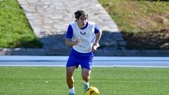 Luka Romero, entrenándose con la UD Almería.