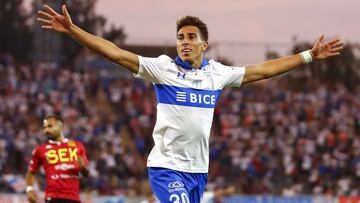 Futbol, Universidad Catolica vs Union Espanola.
Fecha 2, campeonato Nacional 2022.
El jugador de Universidad Catolica Diego Valencia, derecha, celebra su gol contra Union Espanola durante el partido de primera division disputado en el estadio San Carlos