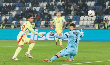 Tremendo el pase que filtró Fabián con un toque sutil para dejar en el mano a mano a Zubimendi dentro del área, que definió de forma exquisita con un balón picado ante Mamardashvili. 
