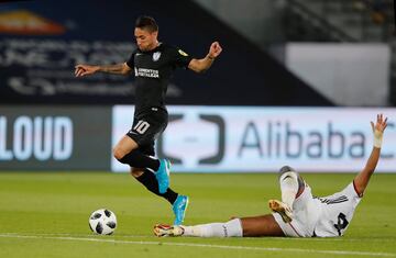 Soccer Football - FIFA Club World Cup Third Place Match - Al Jazira vs CF Pachuca - Zayed Sports City Stadium, Abu Dhabi, United Arab Emirates - December 16, 2017   Pachuca's Jonathan Urretaviscaya in action before scoring their first goal     REUTERS/Amr Abdallah Dalsh