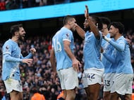 MANCHESTER (United Kingdom), 24/01/2026.- Antoine Semenyo of Manchester City (C) celebrates scoring the 2-0 goal with team mates during the English Premier League match between Manchester City and Wolverhampton Wanderers, in Manchester, Britain, 24 January 2026. (Reino Unido) EFE/EPA/ADAM VAUGHAN EDITORIAL USE ONLY. No use with unauthorized audio, video, data, fixture lists, club/league logos, 'live' services or NFTs. Online in-match use limited to 120 images, no video emulation. No use in betting, games or single club/league/player publications.