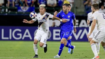 El delantero argentino llega procedente del LA Galaxy y a partir de Clausura 2020 vestirá los colores de Pumas de la UNAM. Álvarez jugó 21 partidos con el cuadro de la MLS: metió tres goles y dio siete asistencias. 