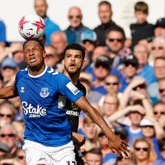 Mina: “Ha sido un honor haber pertenecido a Everton”