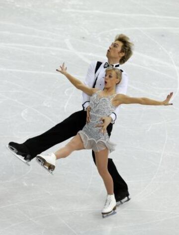 Nicholas Buckland y Britain's Penny durante el Programa Corto de Patinaje sobre hielo