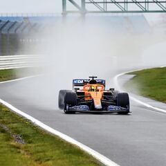 El McLaren ya rueda en pista