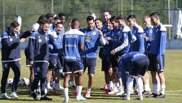 Entrenamiento Deportivo de La Coru&ntilde;a. pasillo cumplea&ntilde;os beauveu,  miku, b&oacute;veda