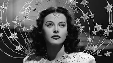 La actriz Hedy Lamarr en una escena de la película «Ziegfeld Girl» estrenada el 25 de abril de 1941.