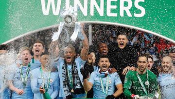 Bravo se luce y celebra su primer título con Manchester City