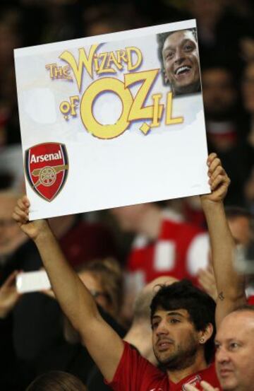 Tercera fase de grupos de la Liga de Campeones. Partido Arsenal-Borussia Dortmund.