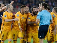 Even at their peak with Messi, Neymar, and Iniesta, Barça couldn’t beat Atleti in Europe, a warning ahead of another high-stakes clash.