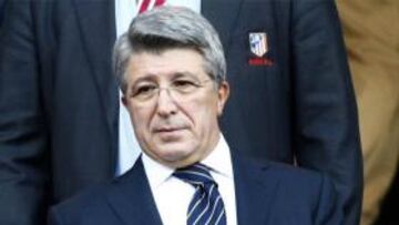Cerezo: "Sería una locura pensar en cambiar de entrenador"