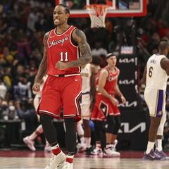 DeRozan se carga a LeBron