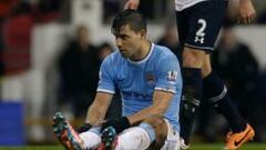 El City golea y es líder, pero pierde a Agüero por lesión