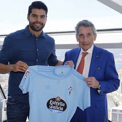 El central mexicano Néstor Araújo firma por el Celta