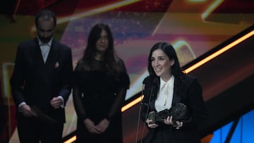 La actriz Alauda Ruiz de Azúa recoge el Goya a Mejor Guión Original por 'Los domingos' durante la 40º edición de los Premios Goya, en el Auditori del Centre de Convencions Internacionals, a 28 de febrero de 2026, en Barcelona, Cataluña (España). Los galardones son otorgados de manera anual por la Academia de las Artes y las Ciencias Cinematográficas de España (AACCE) con el objetivo de premiar a los mejores profesionales en cada una de las distintas especialidades tanto técnicas como creativas del cine español.
28 FEBRERO 2026;GOYA;PREMIOS;GALARDONADOS;CINE;CINEMATOGRAFÍA;GALA;ENTREGA;BARCELONA;
David Zorrakino / Europa Press
01/03/2026