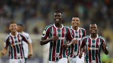 Soccer Football - Brasileiro Championship - Fluminense v Atletico Mineiro - Maracana, Rio de Janeiro, Brazil - June 9, 2022 Fluminense's Luiz Henrique celebrates scoring their fifth goal with teammates REUTERS/Sergio Moraes