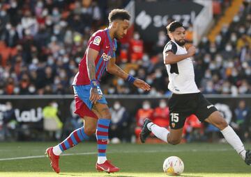 Aubameyang marca el 0-1 al Valencia. 