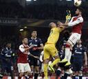 Arsenal clasifica en Europa League a pesar de pobre empate