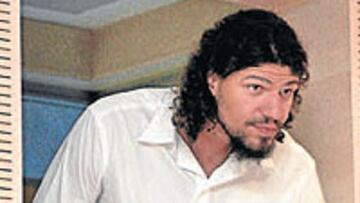 <b>ENORME. </b>Papadopulos es una mole de 210 centímetros y 120 kilos