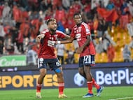 Jugadores de Independiente Medellín en un partido de Liga BetPlay.