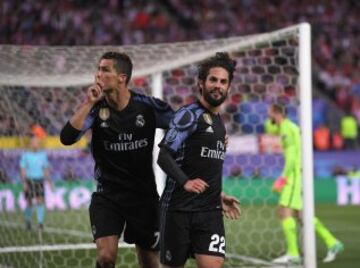 2-0. Isco celebró el segundo gol con Cristiano Ronaldo.