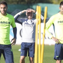 Adrián y Soldado vuelven a ser pareja de ataque en el campo