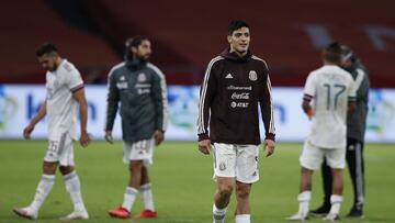 Raúl Jiménez entrenó al parejo de sus compañeros