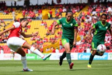 El fútbol femenino debuta en El Campín con triunfo de Santa Fe