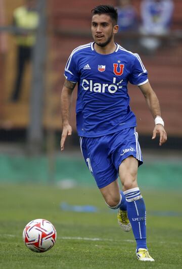 Fue el '10' titular en este partido y a los 76 minutos salió para dar ingreso a Gustavo Lorenzetti. Después tuvo un fugaz paso por Colo Colo.