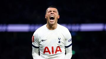 Pedro Porro, jugador del Tottenham, celebra el gol anotado ante el Burnley en FA Cup.