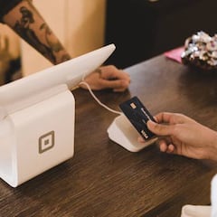 El Banco de España recuerda un error que cometemos al pagar con tarjeta