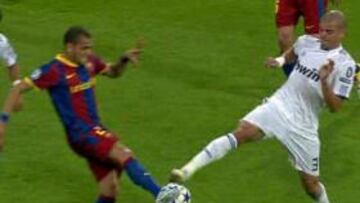 Dani Alves, nominado al piscinazo del a?o