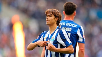 Rodrigo Mora, celebrando un gol con la camiseta del Porto FC
