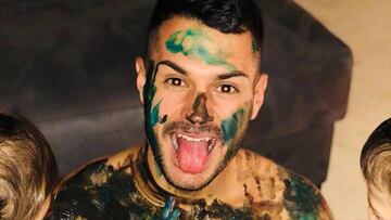Vitolo se convierte en un lienzo para sus dos hijos