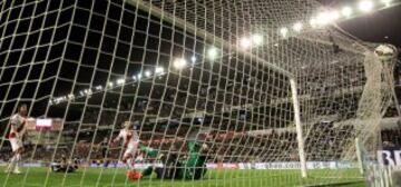 0-1. Cristiano Ronaldo anotó el primer tanto del encuentro y su gol 300 con el conjunto blanco.