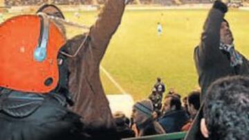 <b>INCIDENTES. </b>La afición tuvo un enfrentamiento con la Ertzaintza por querer acercarse a Piterman.