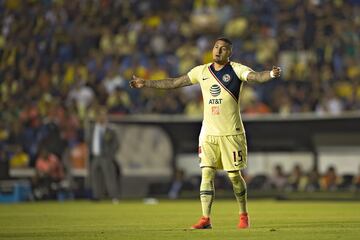 Con Pumas Nico Castillo logró hacer un papel digno convirtiéndose en el jugador referente del ataque de Pumas, pero tras un breve paso por el futbol de Portugal, el jugador chileno volvió a México para estar con América