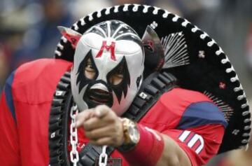 "I want you for the Texans army!" El mariachi Tex-Mex ataca de nuevo.