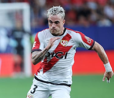 El lateral de la Franja hizo un auténtico golazo en el añadido de la primera mitad. Imparable para Oblak. Defensivamente estuvo bien, aunque ni él ni sus compañeros pudieron aguantar ante el vendaval Julián Álvarez.