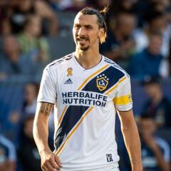 Mino Raiola said that Ibrahimovic wasted his time playing in MLS
