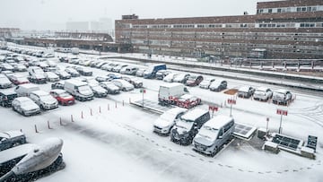 El centro de Madrid durante el temporal, a 28 de enero de 2026, en Madrid (España). El temporal de nieve que sacude la Comunidad de Madrid deja abundantes incidencias en toda la región, aunque especialmente en las carreteras de la Sierra de Madrid y también en la zona norte de la capital, donde se acumulan varios centímetros de nieve y ya cuaja en el asfalto.
28 ENERO 2026
César Vallejo Rodríguez / Europa Press
28/01/2026