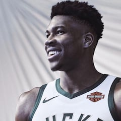 Antetokounmpo renueva con el mayor contrato de la historia